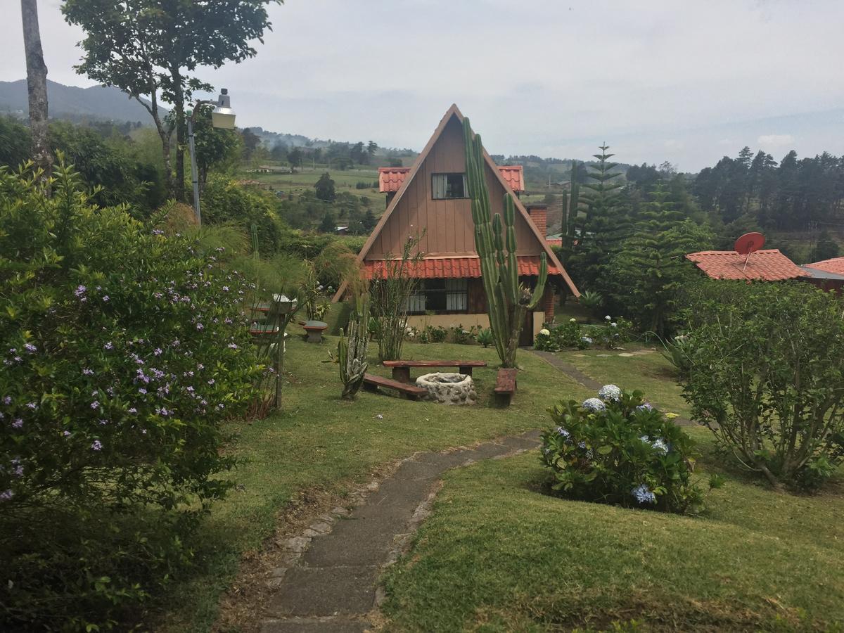 Hotel Chalets Los Volcanes Fraijanes Eksteriør billede